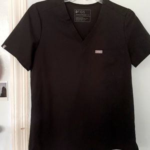 Figs black scrub top size small